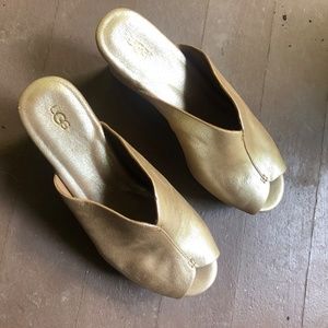 Like NEWBeautiful Leather UGG wedges